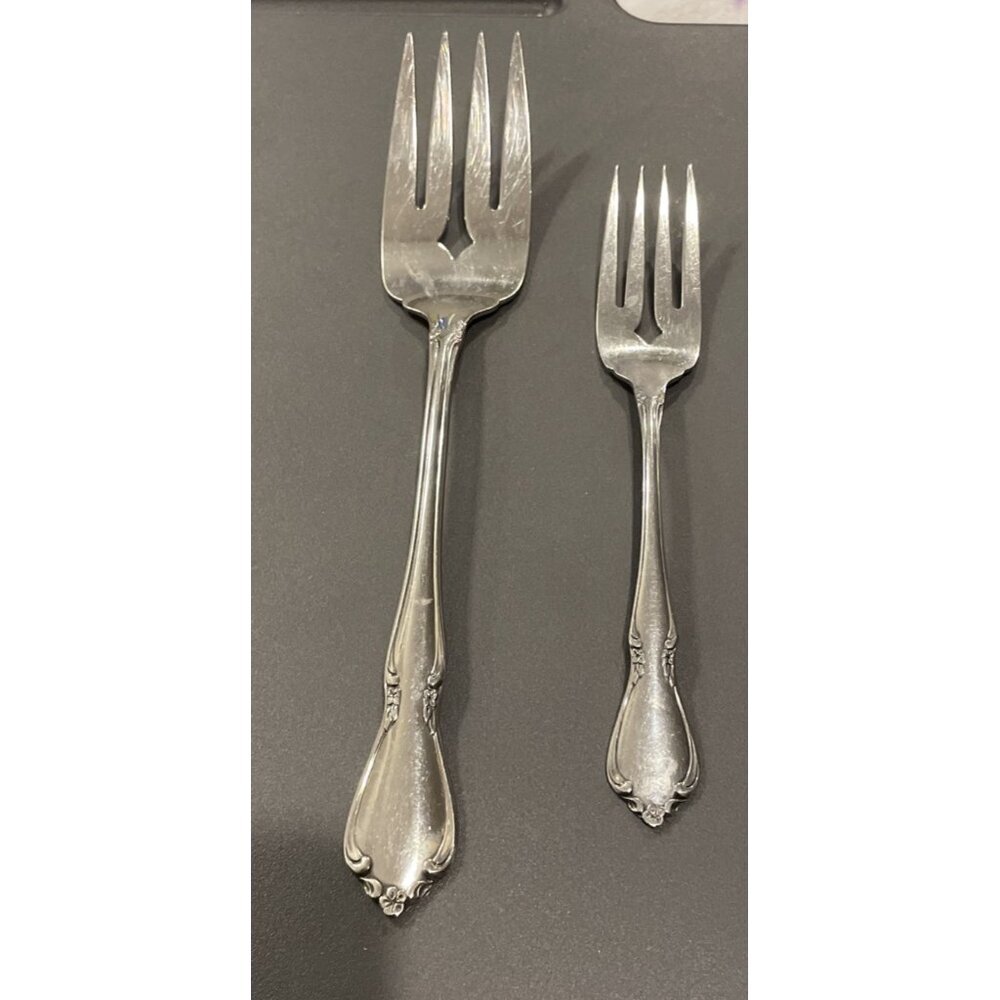 Oneida Oneidacraft Deluxe Stainless Chateau‎ Meat Salad Fork Set Of 2 Flatware